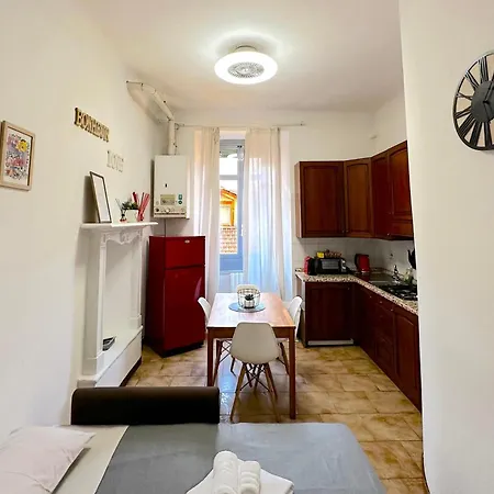 Elegant Near Metro Porta Romana,3 Fermate Subway-stop A Duomo, Wifi-netflix Free * Milano