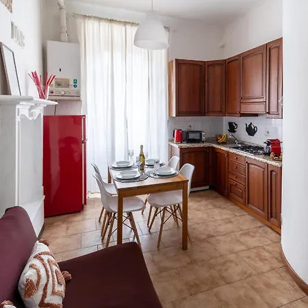Elegant Near Metro Porta Romana,3 Fermate Subway-stop A Duomo, Wifi-netflix Free Appartamento Milano