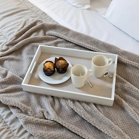 Elegant Near Metro Porta Romana,3 Fermate Subway-stop A Duomo, Wifi-netflix Free Appartamento