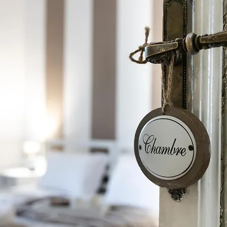 Appartement Elegant Near Metro Porta Romana,3 Fermate Subway-stop A Duomo, Wifi-netflix Free